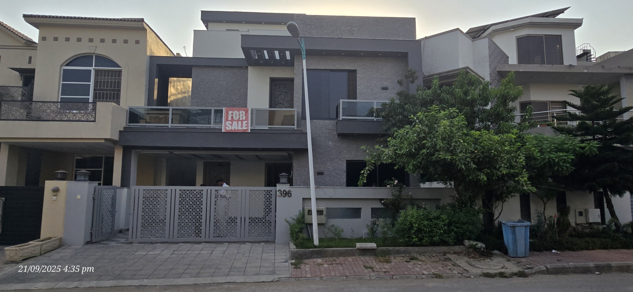 for sale 10 Marla House for Sale | Overseas Block 2 Bahria Town Phase 8 Rawalpindi