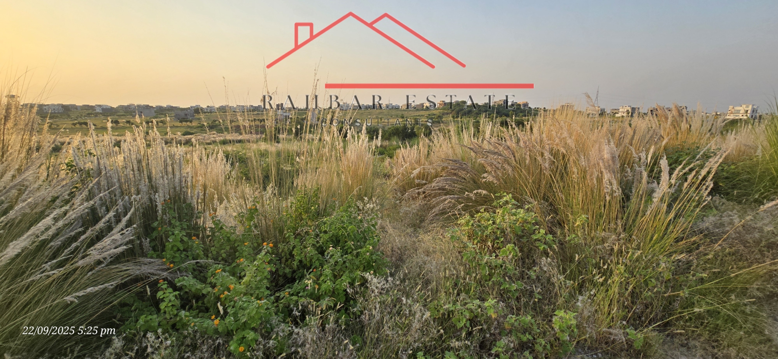 alt="Prime Bahria Town 10 Marla Plot Phase 8 location"